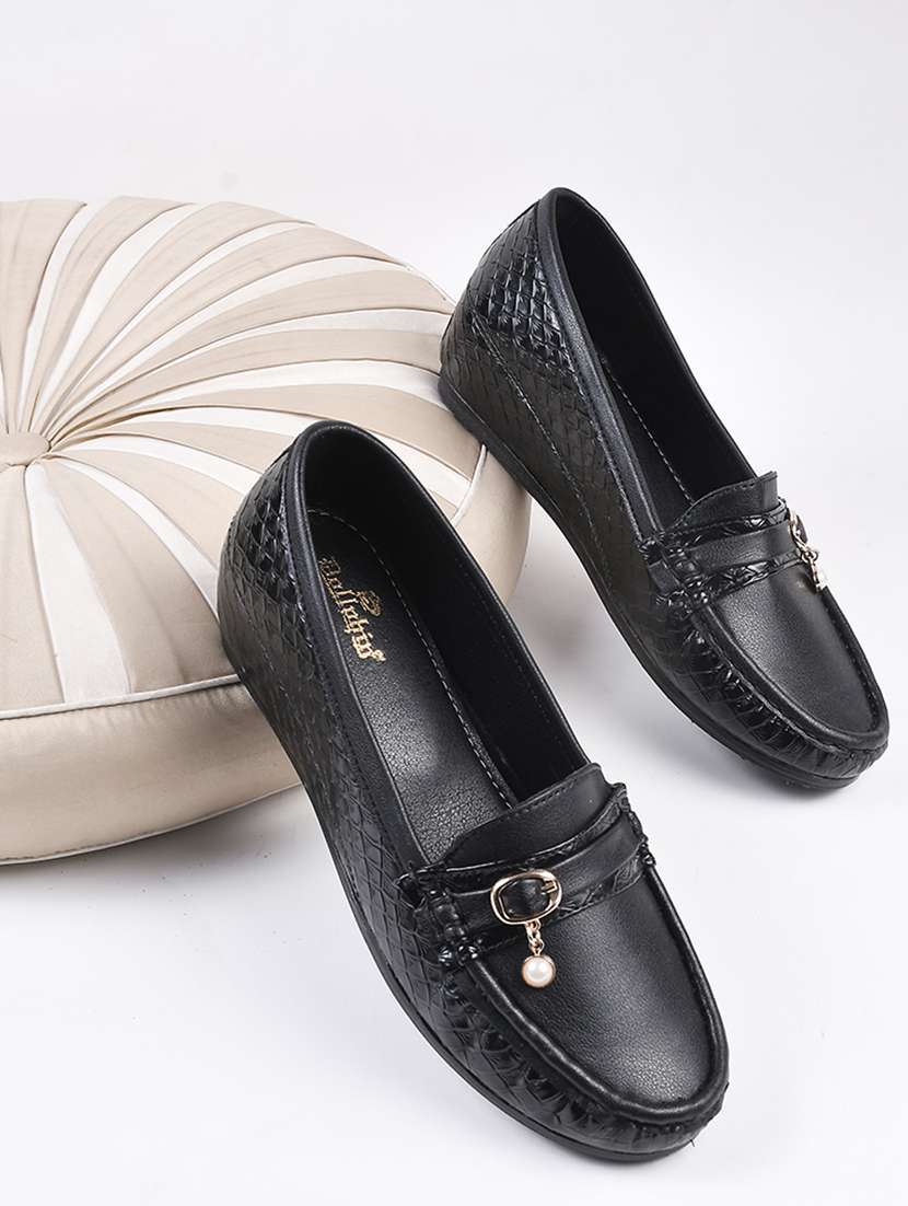 women slip on loafer - 20387251 -  Standard Image - 3