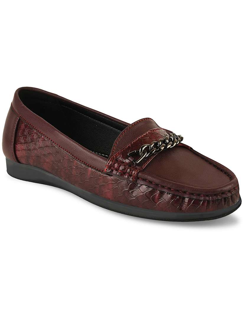 women slip on loafer