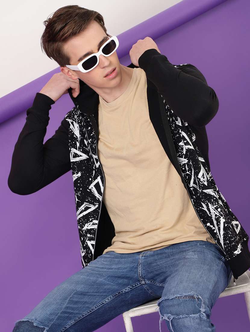 men printed long sleeve hooded sweatshirt