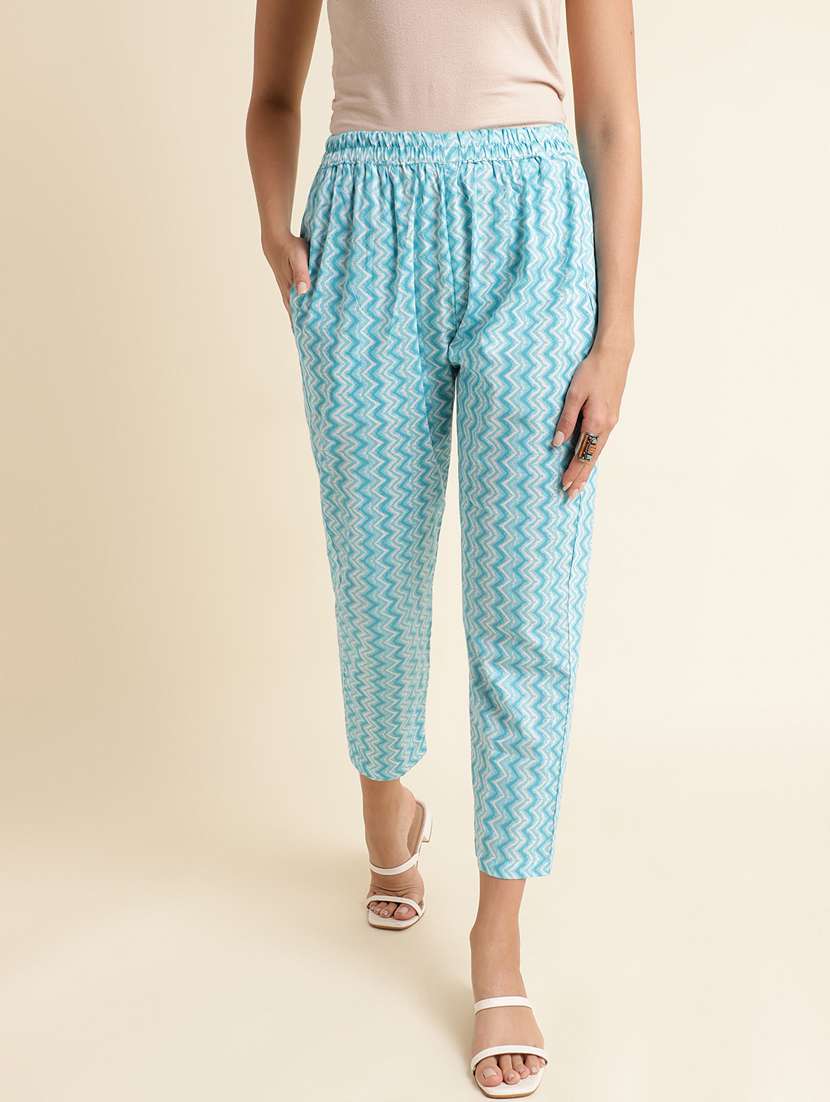 women light blue notch neck kurta pant set - 20388940 - Standard Image - 3