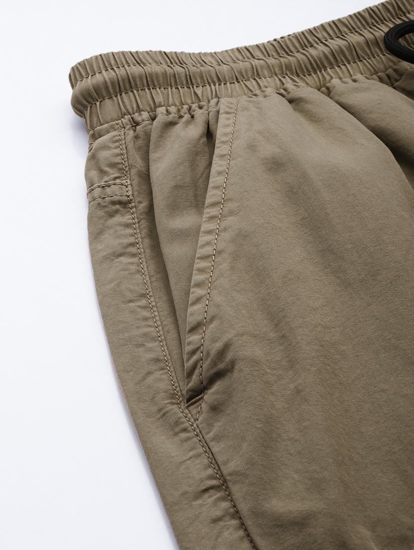 men mid rise solid cargos casual trouser - 20392700 - Standard Image - 5