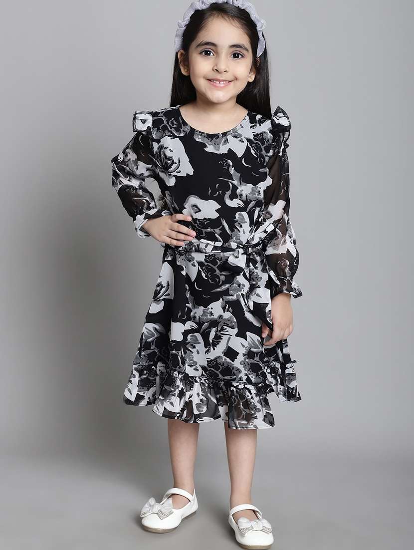 girls round neck long sleeves frock