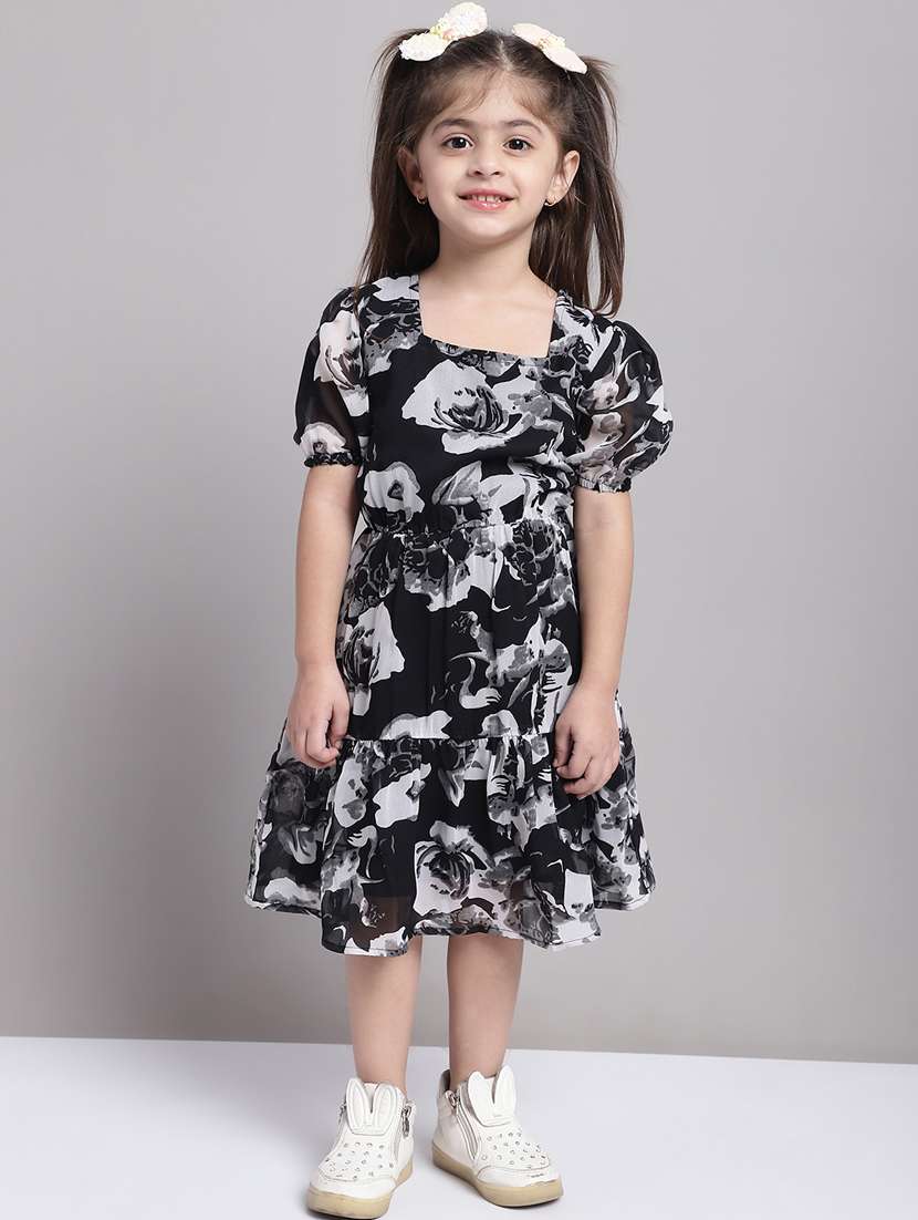 girls black square neck short sleeves frock