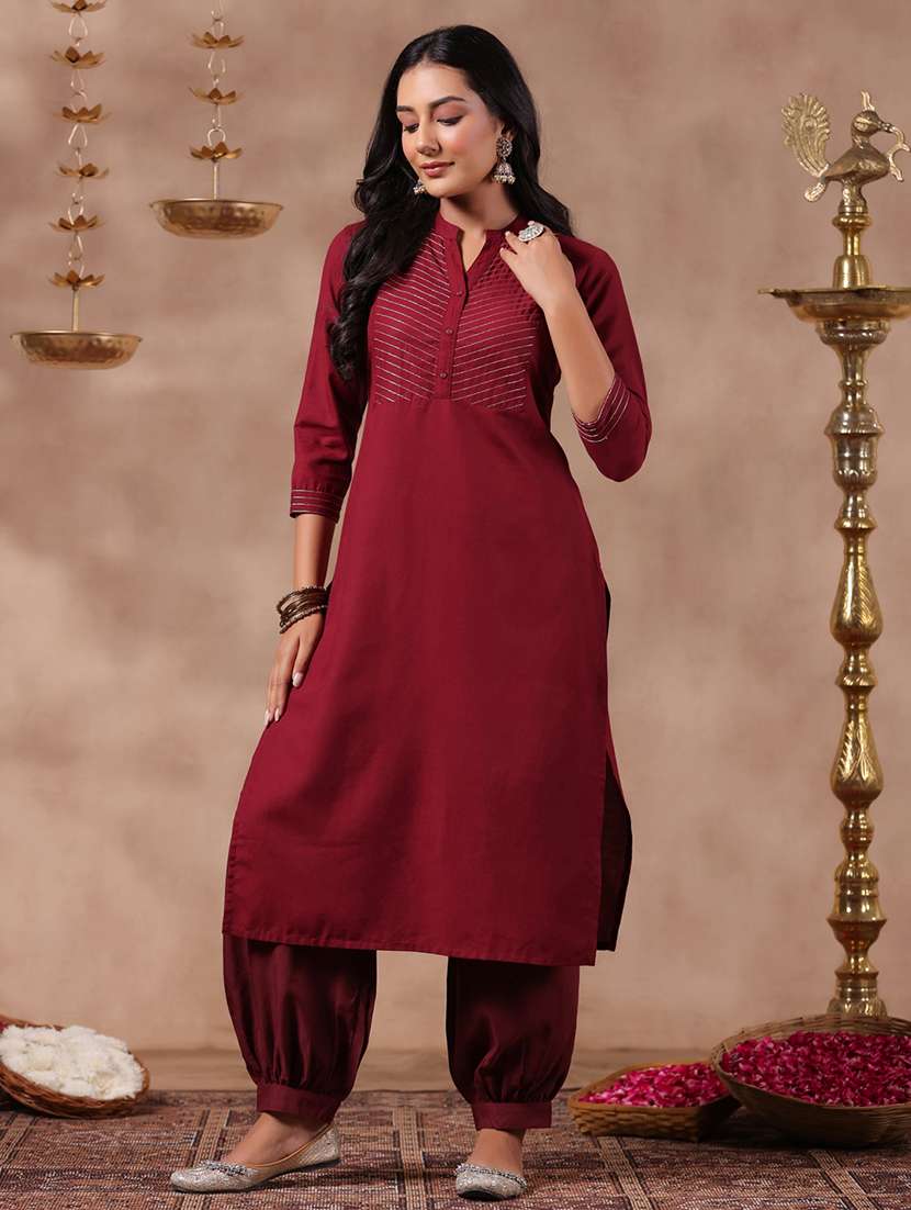 women maroon mandarin neck straight kurta