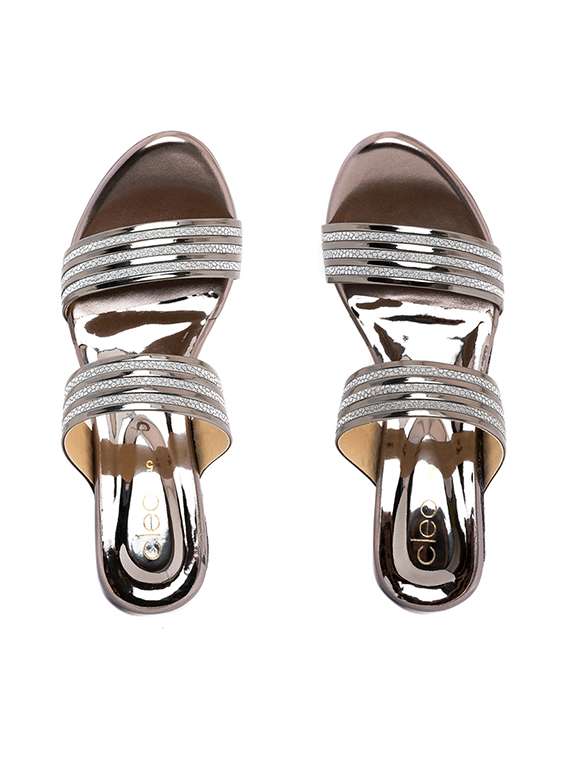 women slip on sandal - 20405209 -  Standard Image - 5