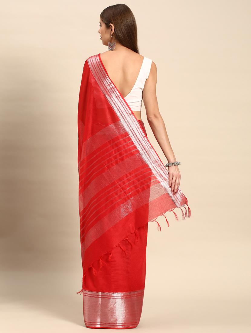 women's self design red colored saree with blouse - 20406150 - Standard Image - 3