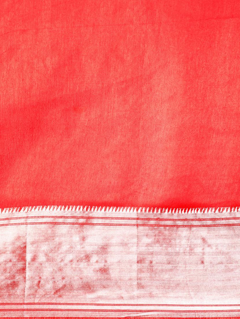 women's self design red colored saree with blouse - 20406150 - Standard Image - 5