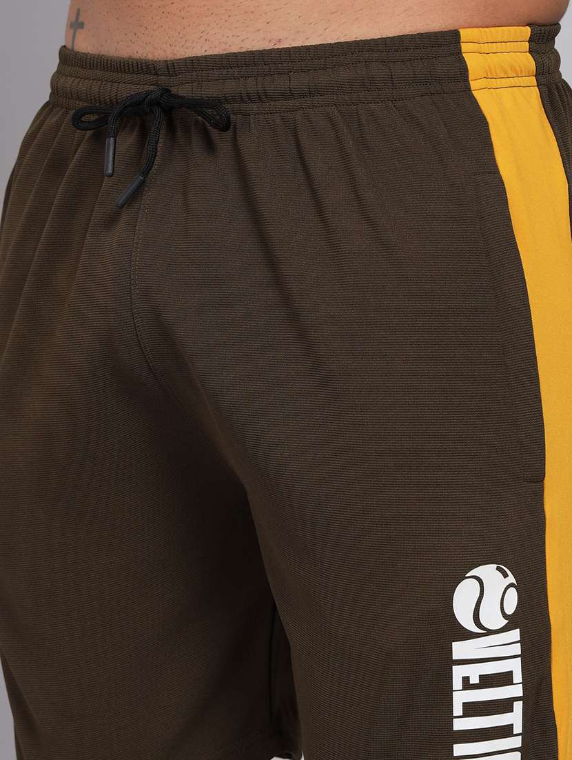 men mid rise typographic printed shorts - 20409235 -  Standard Image - 5