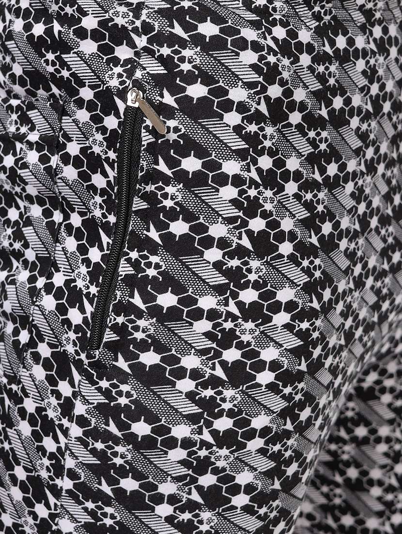 mid rise printed shorts - 20410144 -  Standard Image - 5