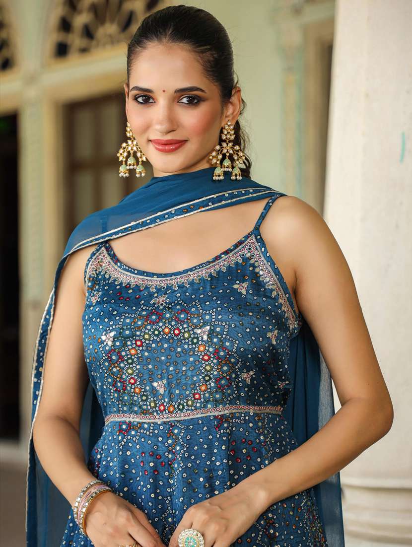 bandhani printed kurta sharara with dupatta - 20412716 -  Standard Image - 3