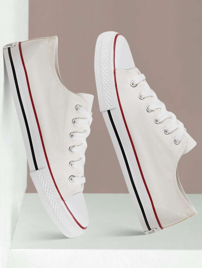 men solid beige lace up sneaker