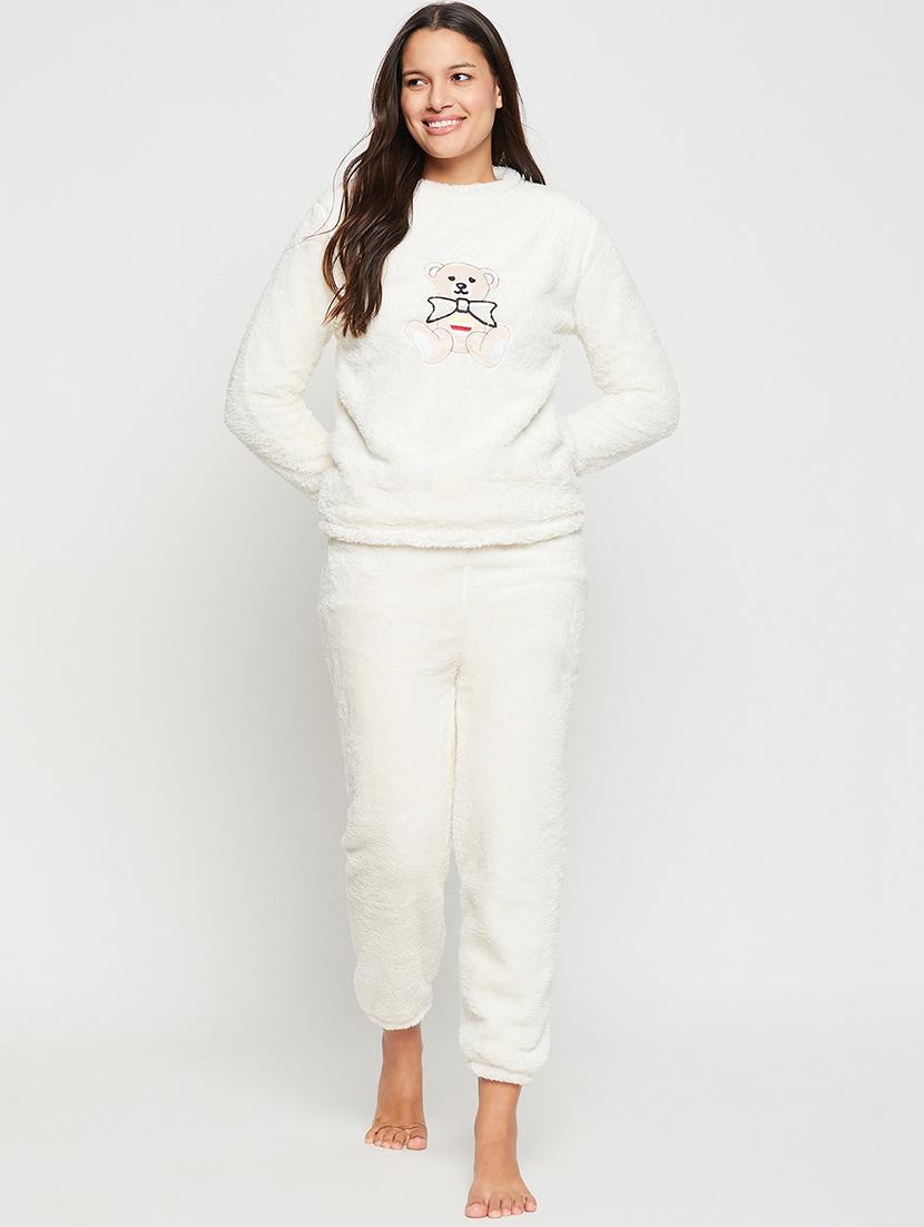 white self design pyjama nightwear set - 20425548 - Zoom Image - 0