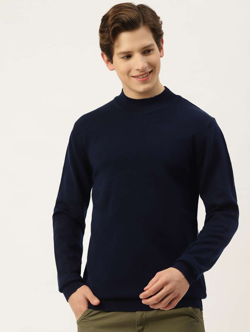 men long sleeved solid pullover