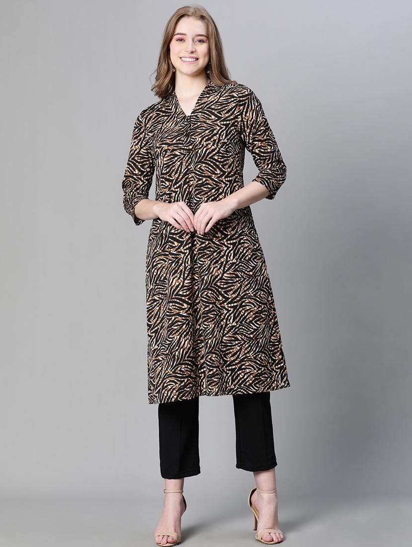 black printed v neck a-line kurta - 20445555 - Zoom Image - 0