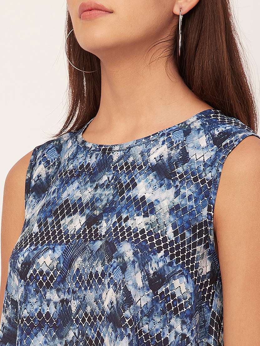 printed asymmetric top - 20451556 -  Standard Image - 5