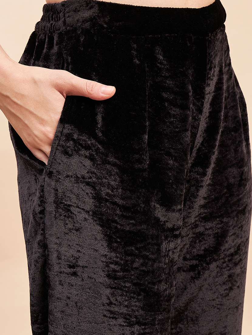 black gota work kurta dupatta set - 20455151 -  Standard Image - 3