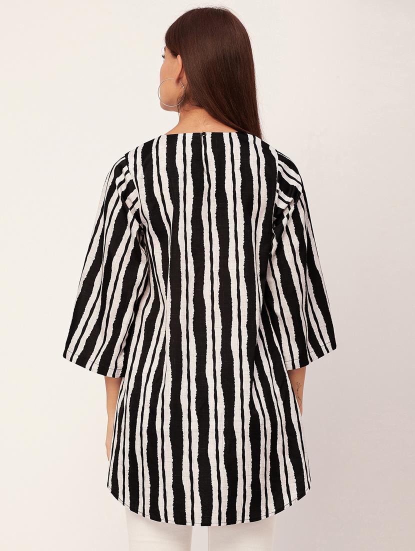 black round neck striped high low top - 20459159 - Standard Image - 3