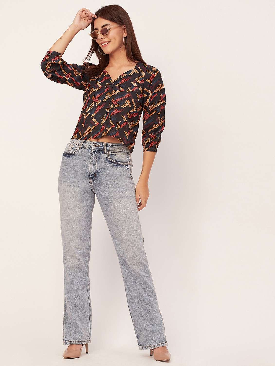 black printed crop top - 20473266 - Standard Image - 5
