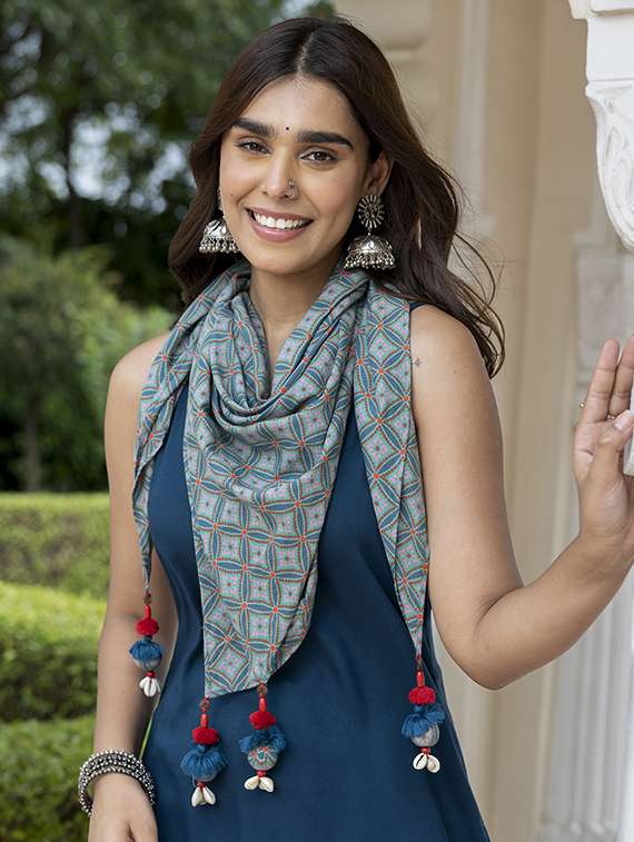 women blue solid kurta palazzo set with scarf - 20474375 -  Standard Image - 3