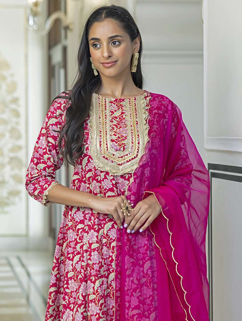 women pink round neck kurta palazzo set with dupatta - 20474378 -  Standard Image - 3