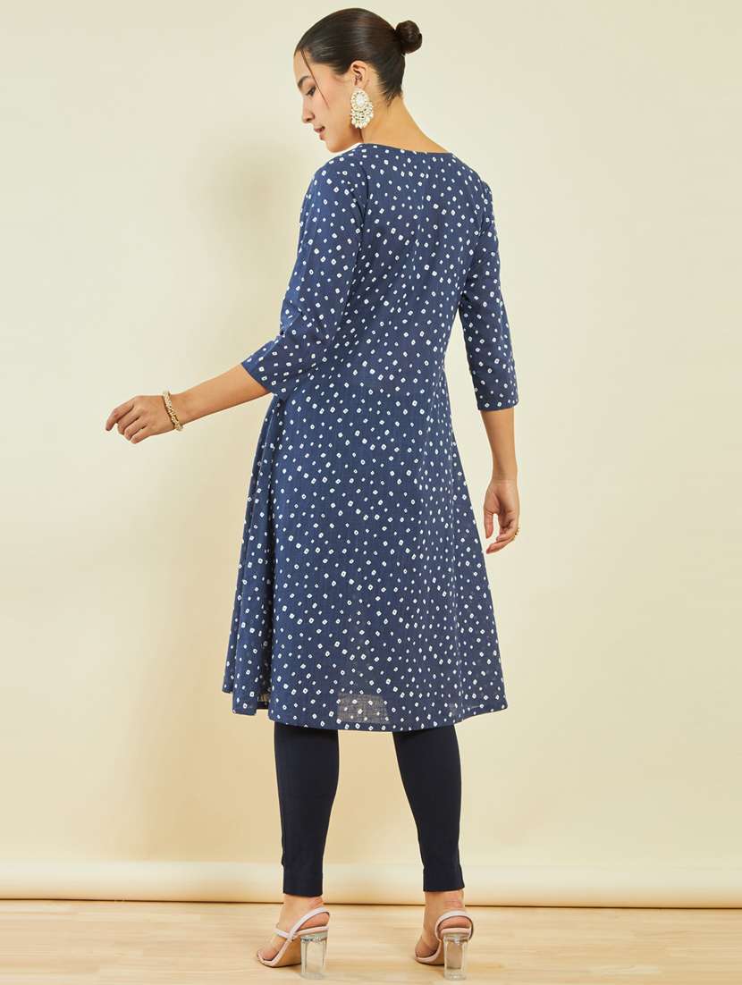 women bandhani printed a-line kurta - 20476021 -  Standard Image - 3