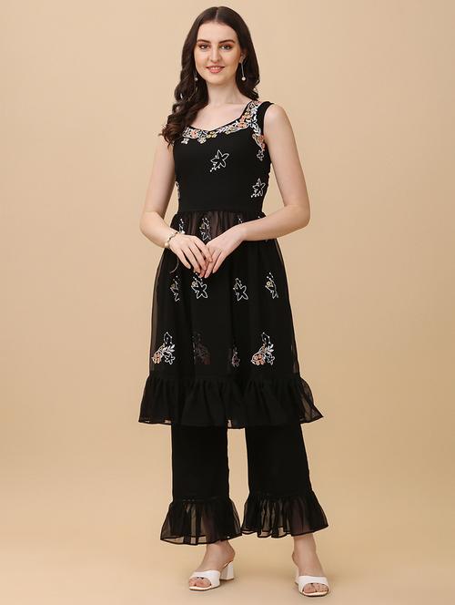 women black sweetheart neck kurta sharara set - 20484561 - Standard Image - 0