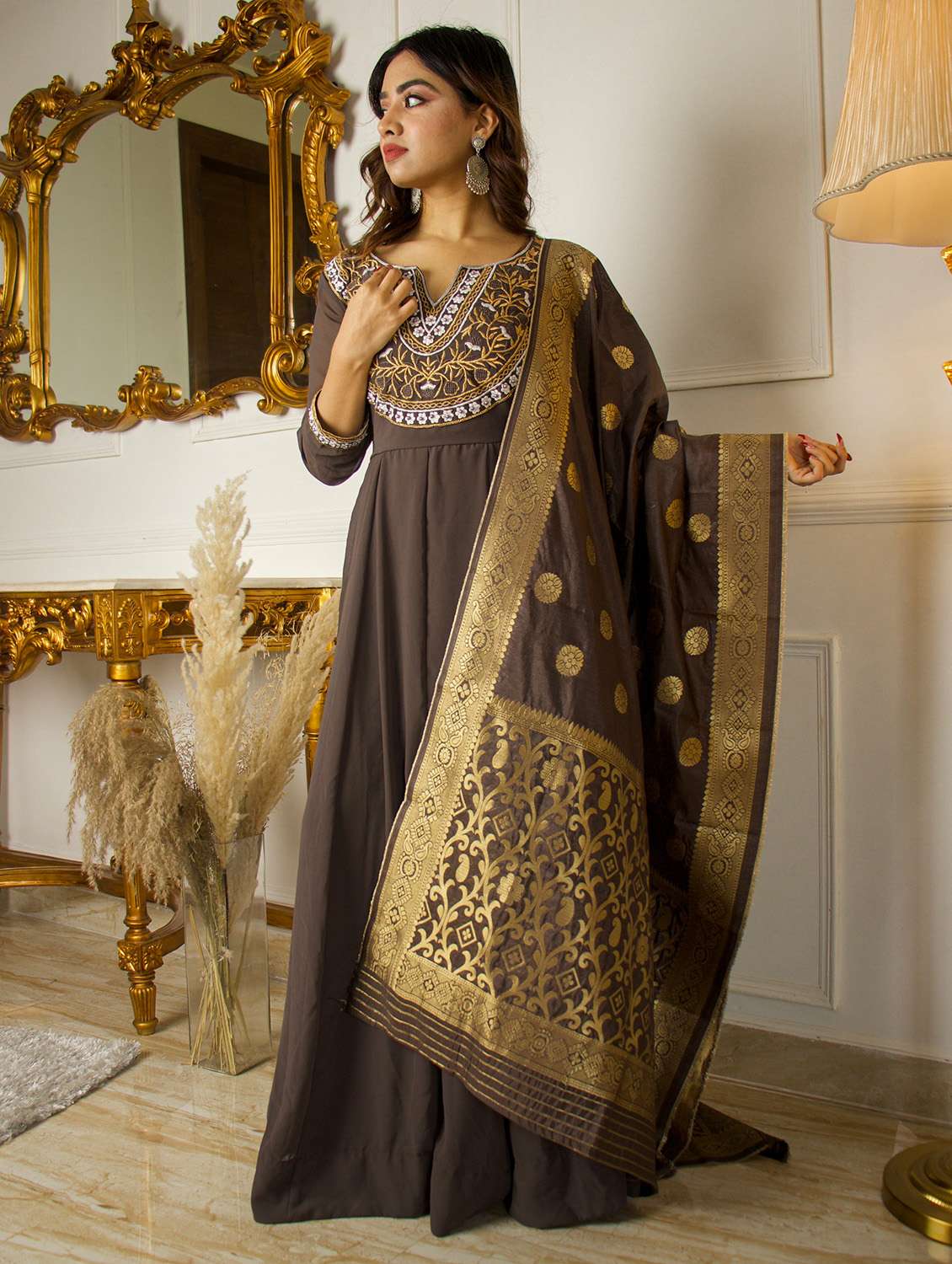 women embroidered kurta dupatta set - 20484627 - Zoom Image - 0