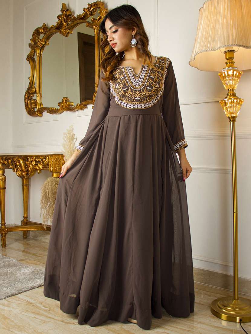 women embroidered kurta dupatta set - 20484627 - Standard Image - 3