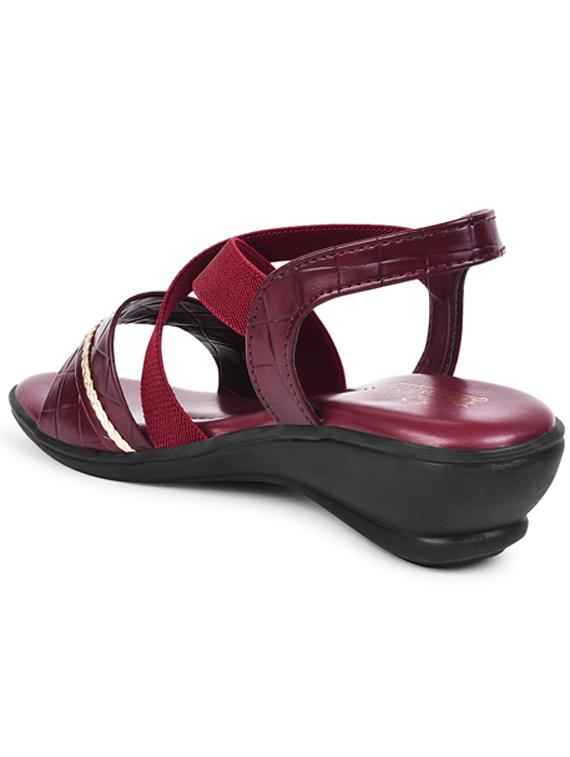 women textured maroon back strap sandal - 20485114 - Standard Image - 3