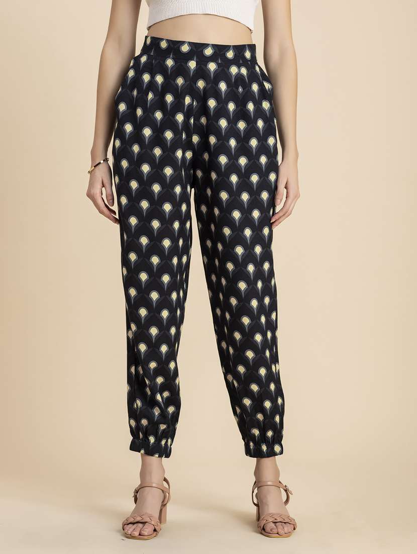 women printed pleated jogger 