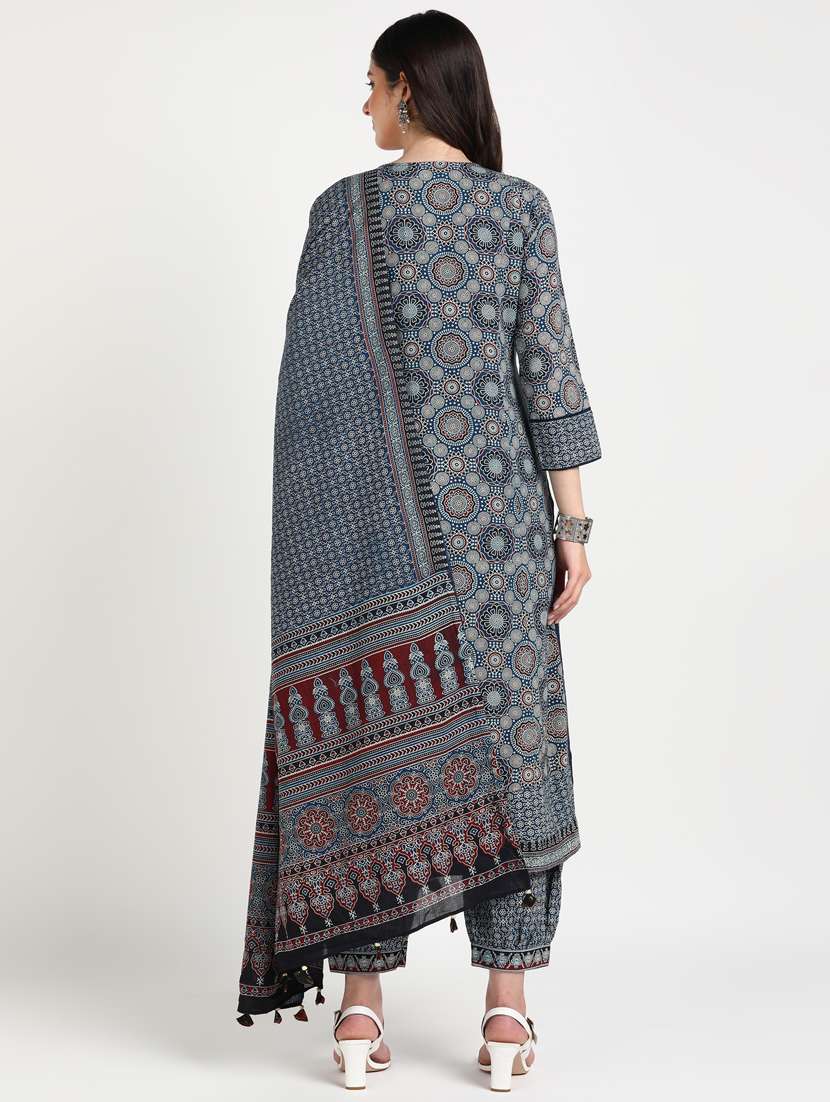 women three quarter sleeve kurta salwar with dupatta set - 20486108 - Standard Image - 3