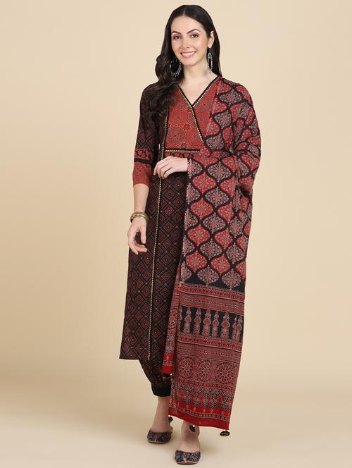 women three quarter sleeve kurta salwar with dupatta set - 20486112 - Standard Image - 0