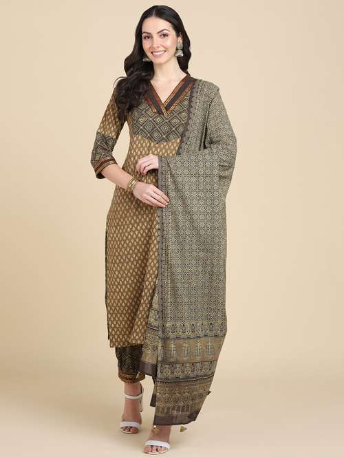 women three quarter sleeve kurta salwar with dupatta set - 20486114 - Standard Image - 0