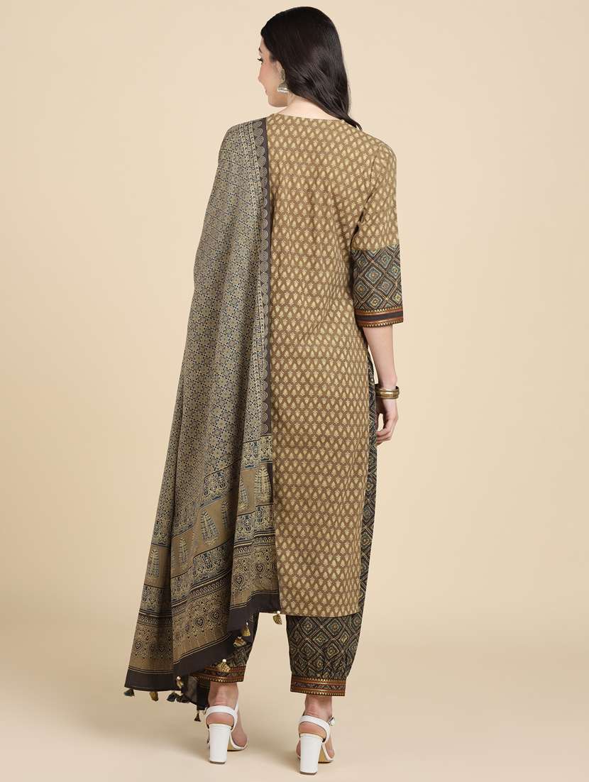 women three quarter sleeve kurta salwar with dupatta set - 20486114 - Standard Image - 3