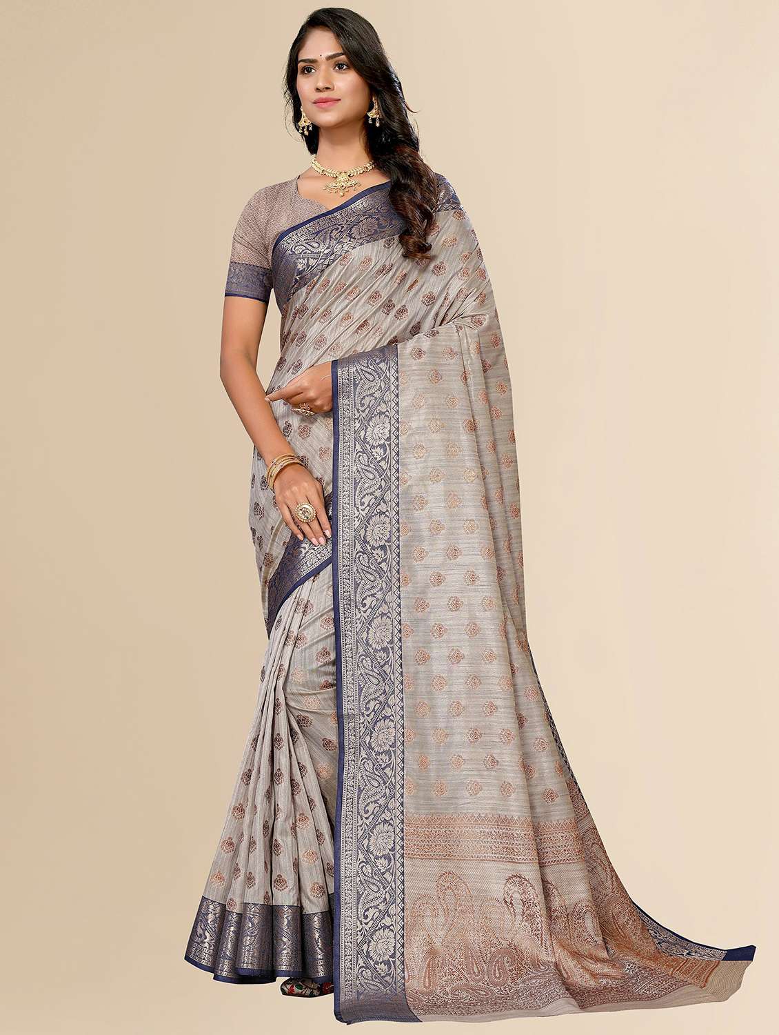 women grey self design kanjivaram saree with blouse