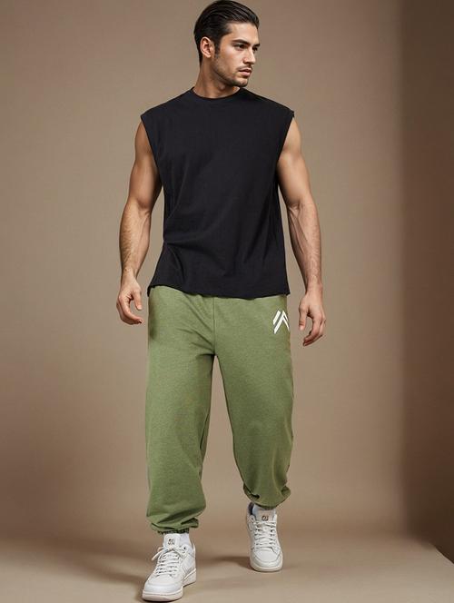 men solid jogger - 20501266 - Standard Image - 0