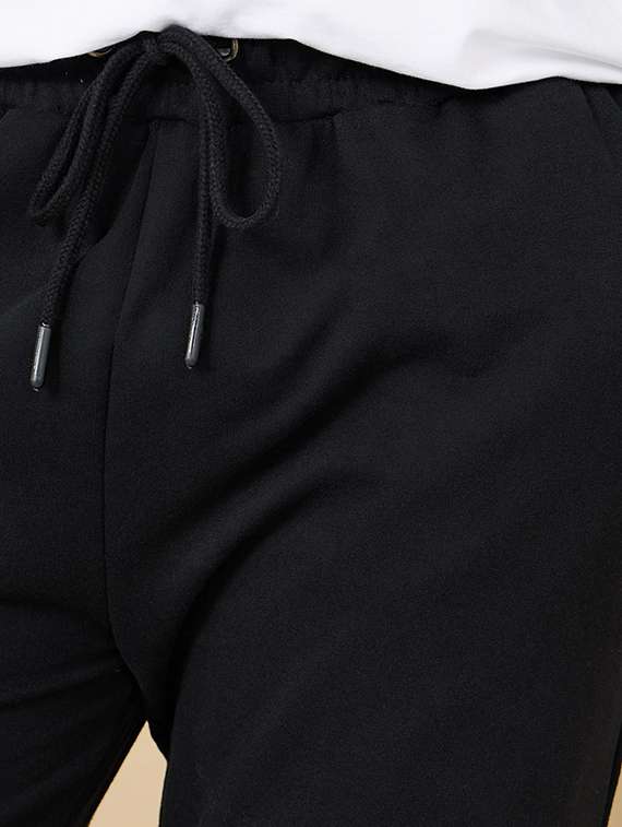 men solid jogger - 20501279 -  Standard Image - 3