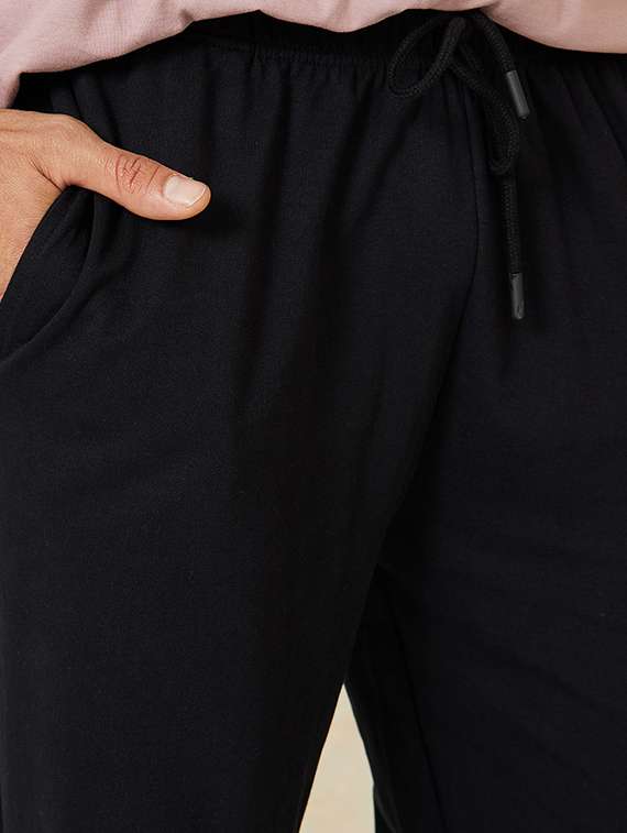 men solid jogger - 20501317 -  Standard Image - 3