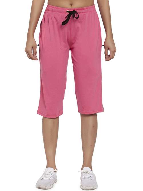 pink solid low rise capri - 20501427 - Standard Image - 0