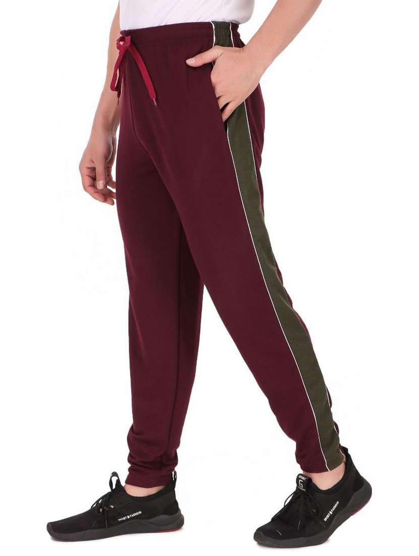 men maroon cotton blend track pant