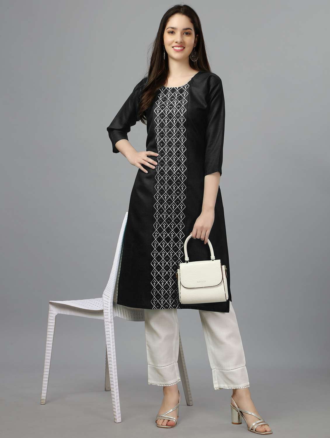 women black round neck straight kurta