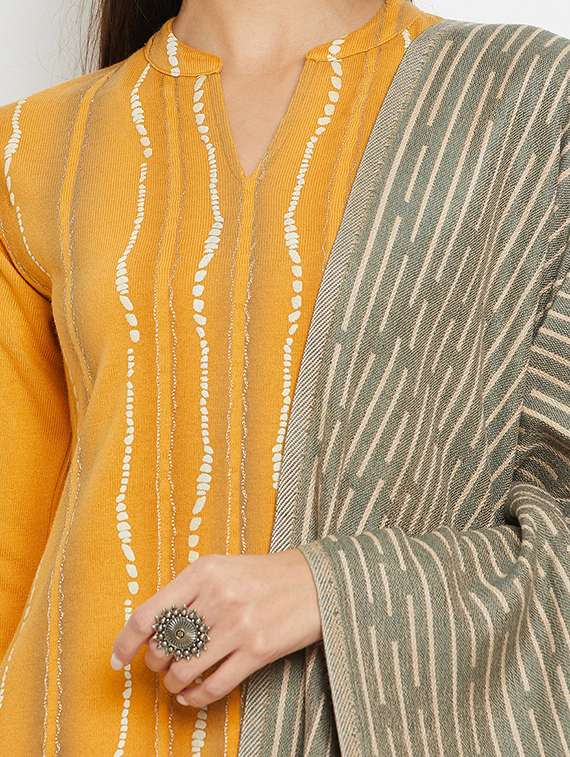 Women Self Design Long Sleeve Woollen Suit Set - 20511519 -  Standard Image - 3