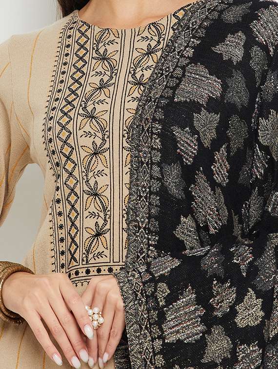 women self design long sleeve woollen suit set - 20511522 -  Standard Image - 3