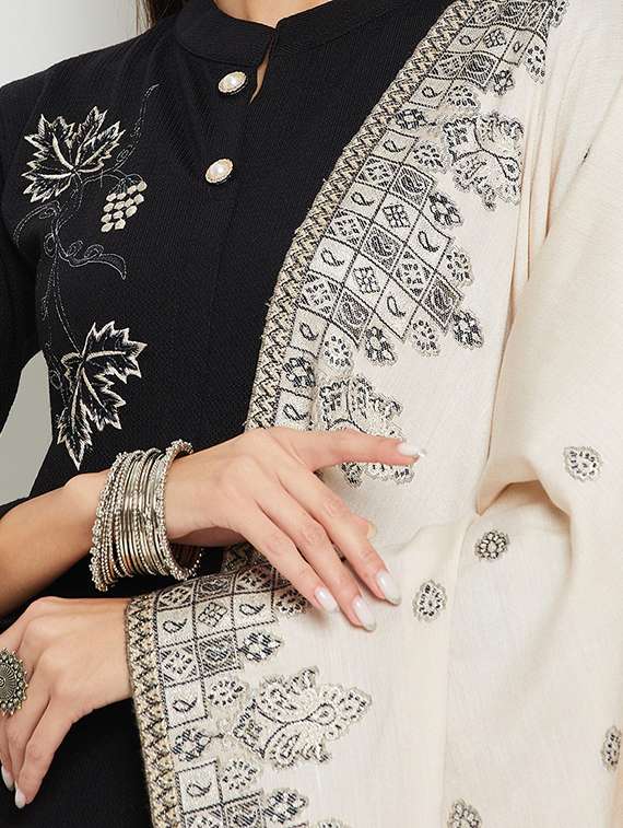 women self design long sleeve woollen suit set - 20511542 -  Standard Image - 3