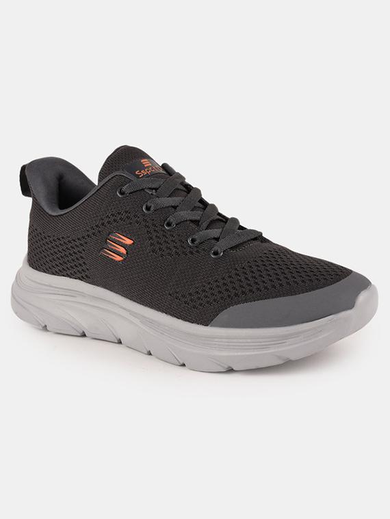 men lace up running shoes - 20512878 -  Zoom Image - 0