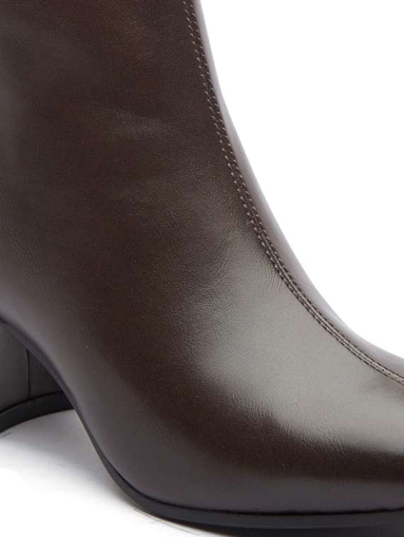 women solid brown zipper closure ankle height boots - 20519368 -  Standard Image - 3