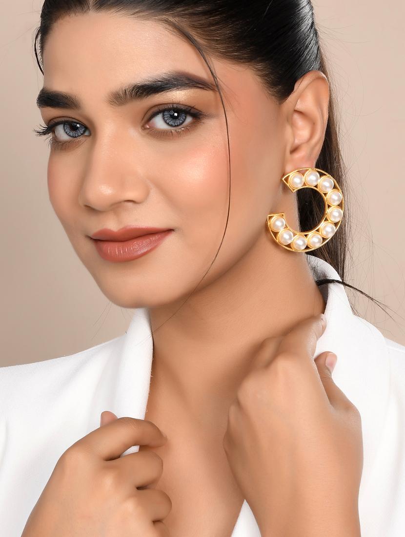 gold brass hoop earring - 20520276 - Standard Image - 3