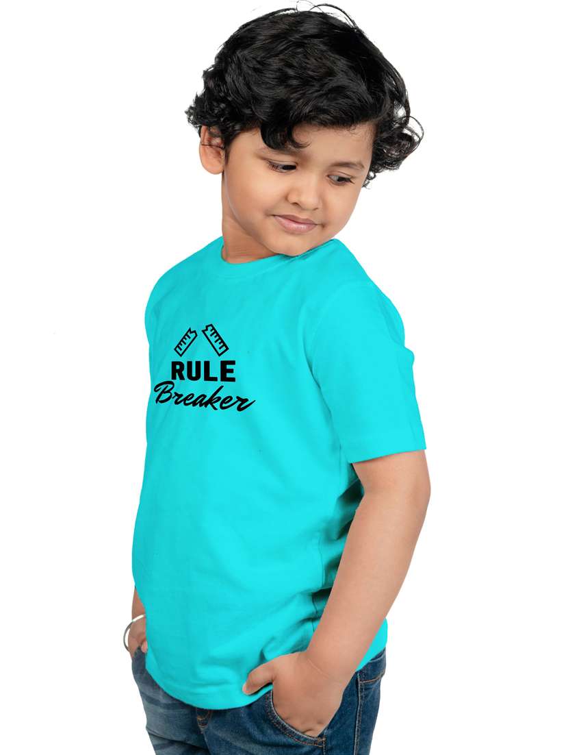 boys round neck typographic printed t-shirt