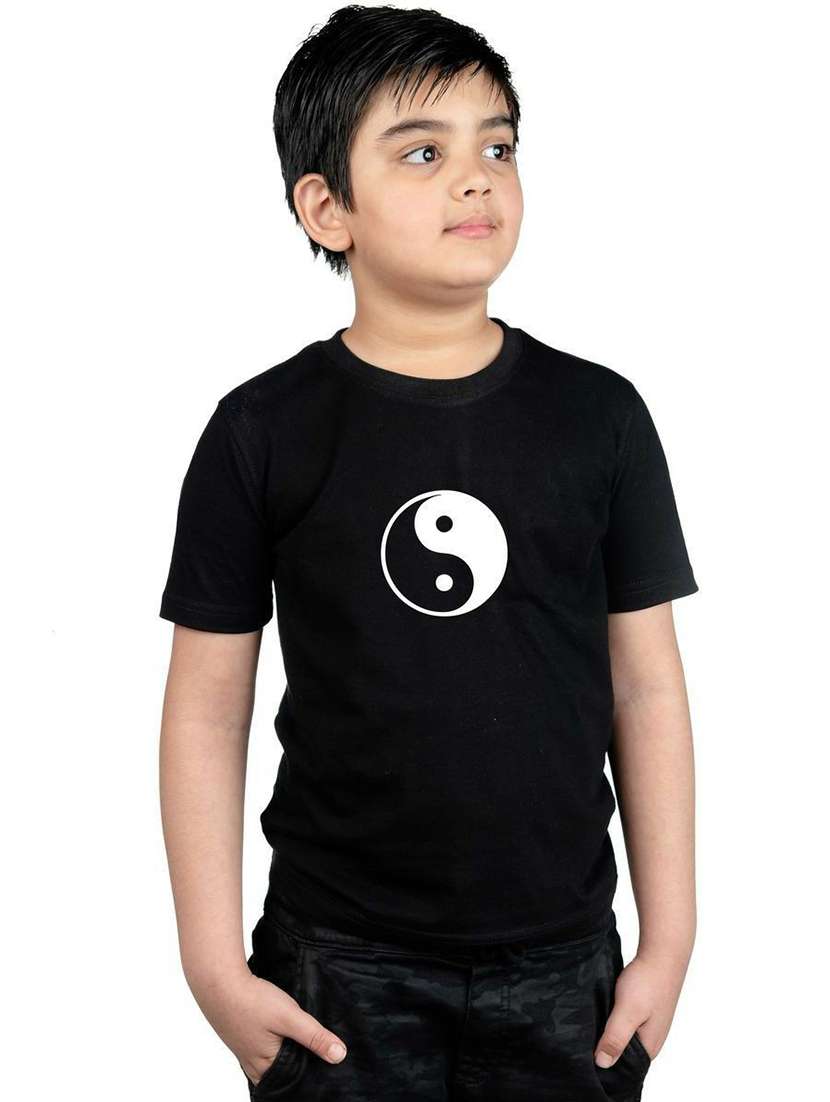 boys round neck chest printed t-shirt