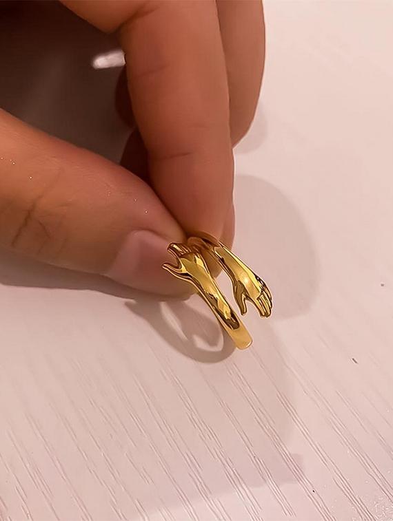 gold stainless steel finger ring - 20541651 - Standard Image - 3